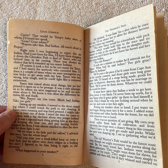 📚2/$6  2-Book Bundle Louis L’Amour : The Sacketts Series - Picture 11 of 16